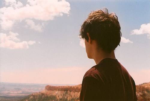 男生图片帅气伤感背影 莫名的心疼