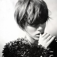 黑白头像图片女生霸气伤感