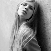 黑白头像图片女生霸气伤感