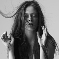 黑白头像图片女生霸气伤感