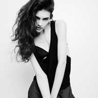 黑白头像图片女生霸气伤感