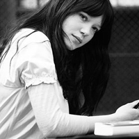 唯美欧美黑白女生头像图片