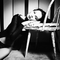 唯美欧美黑白女生头像图片