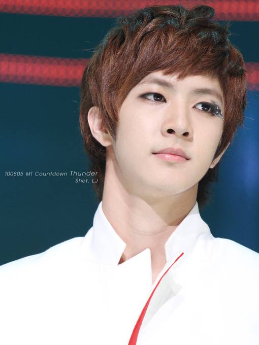 唯美有爱阳光男生图片高清