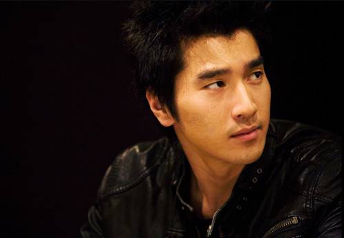 冷酷萌男生赵又廷精美图片大全