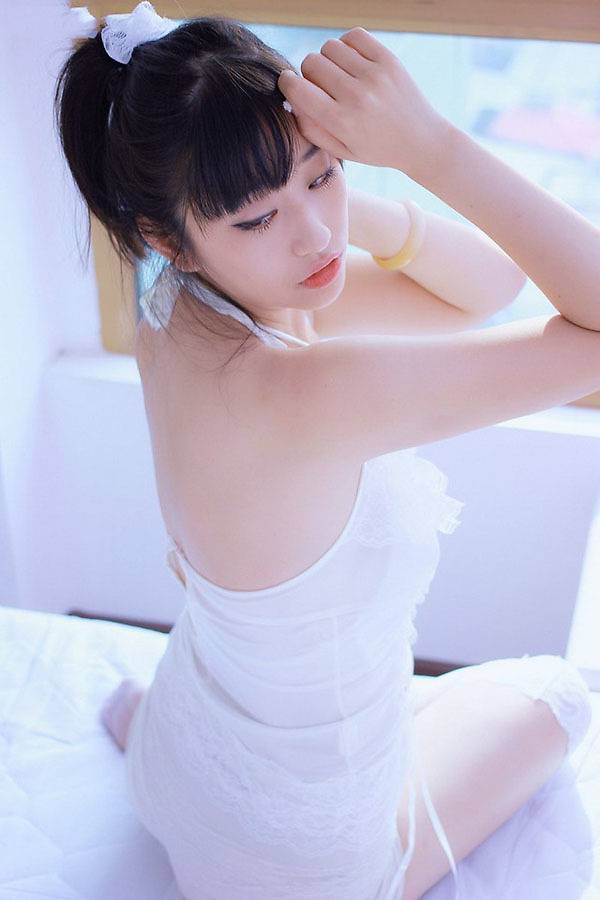 清新妙龄女生图片大图