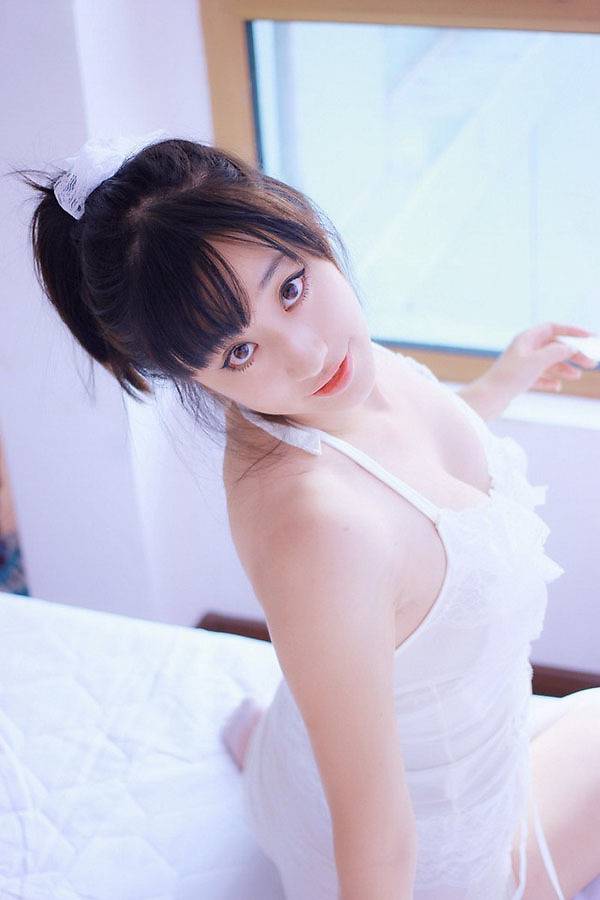 清新妙龄女生图片大图