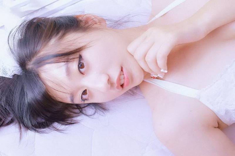 清新妙龄女生图片大图