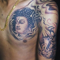 欧美超拽女生个性胸部纹身头像图片