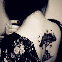 锁骨纹身超拽女生头像图片大全