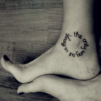 锁骨纹身超拽女生头像图片大全