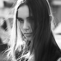 有关欧美女生黑白诡异头像图片