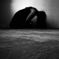 有关欧美女生黑白诡异头像图片