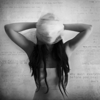 有关欧美女生黑白诡异头像图片