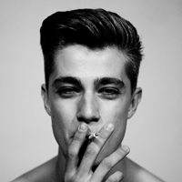 唯美黑白图片成熟男欧美头像大全