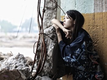 颓废难过非主流女生图片