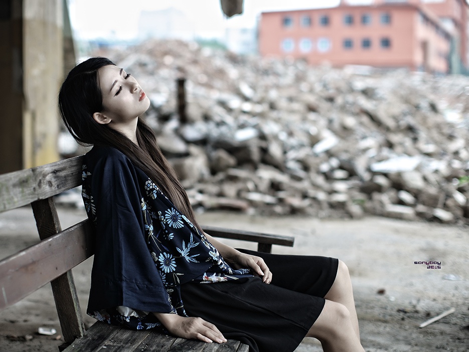 颓废难过非主流女生图片