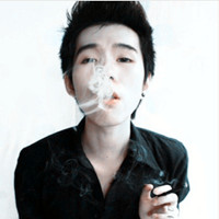 欧美范伤感憔悴黑白男生头像图片