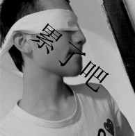 欧美范伤感憔悴黑白男生头像图片