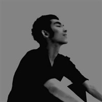 欧美范伤感憔悴黑白男生头像图片