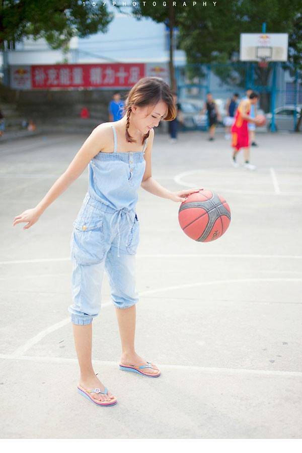 真人个性时尚女生图片大图