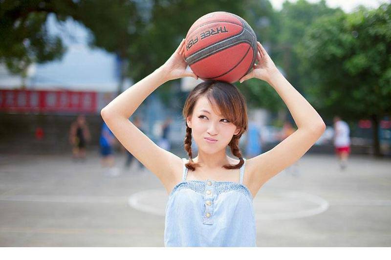 真人个性时尚女生图片大图