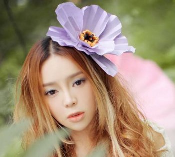 好看的qq皮肤女生图片 等一个人要多久