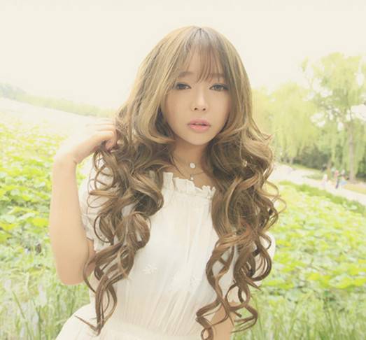 好看的qq皮肤女生图片 等一个人要多久