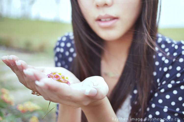 迷人大眼睛女生个性大图片大全