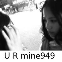 侧面黑白伤感人物带字头像图片