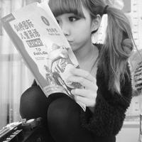 侧面黑白伤感人物带字头像图片