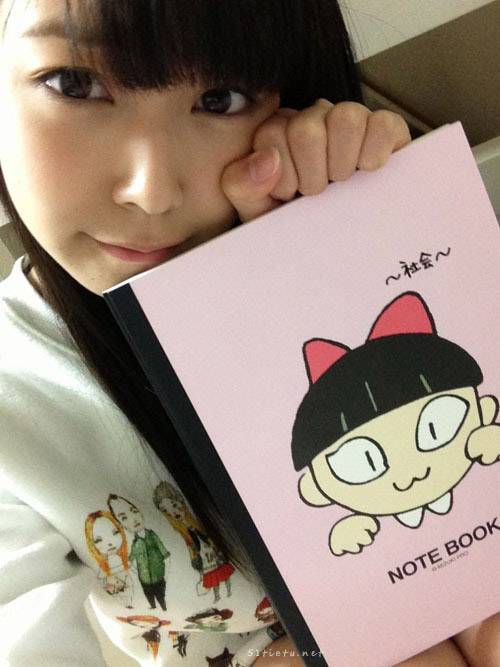 日本小学可爱吃货女生图片