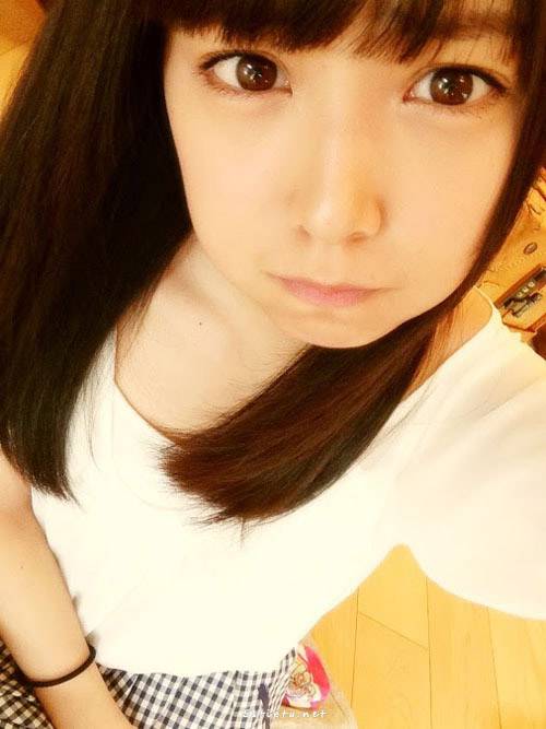 日本小学可爱吃货女生图片