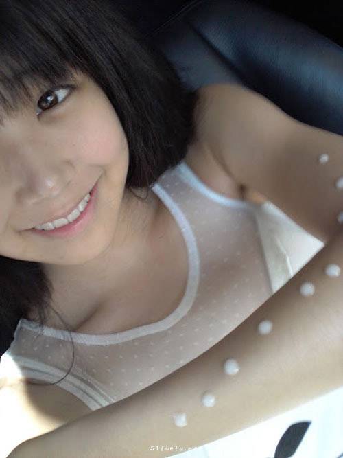 日本小学可爱吃货女生图片