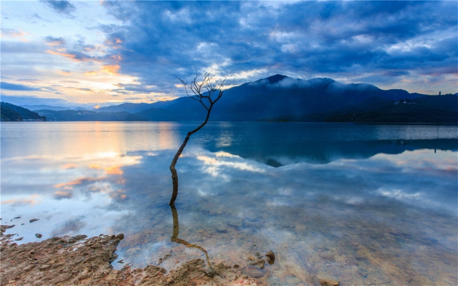 极具个性的欧美唯美意境壁纸