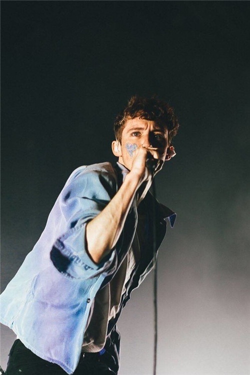 欧美帅气男生小清新手机个性壁纸