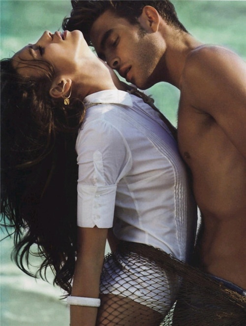 性感的欧美范情侣个性手机壁纸图片