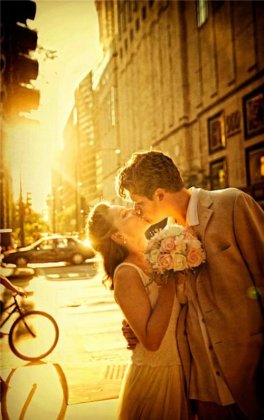 唯美梦幻欧美情侣拥吻甜蜜意境壁纸