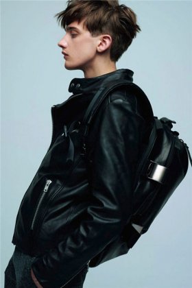 妖娆系欧美帅哥个性高清手机壁纸