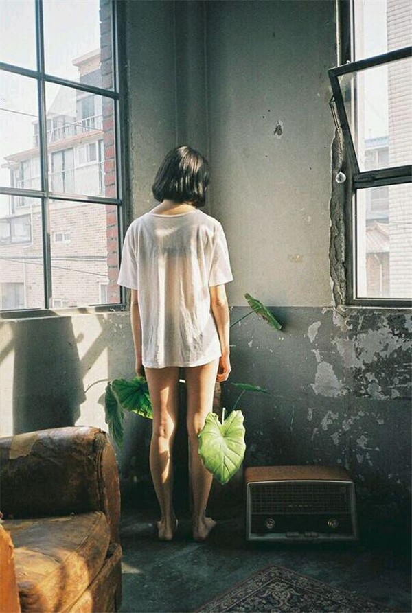 欧美女生唯美意境图片赏析