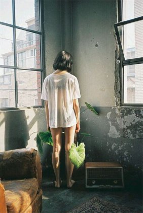 欧美女生唯美意境图片赏析