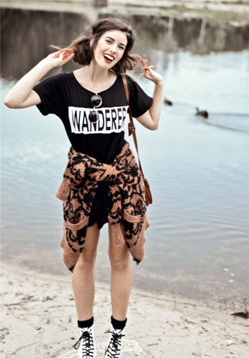 女生时尚欧美黑白搭配街拍