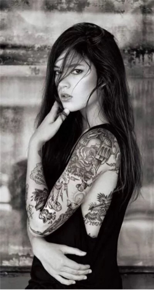 欧美女生纹身霸气个性写真壁纸