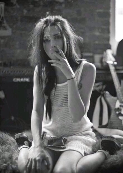 疗愈系伤感美女黑白欧美精选壁纸