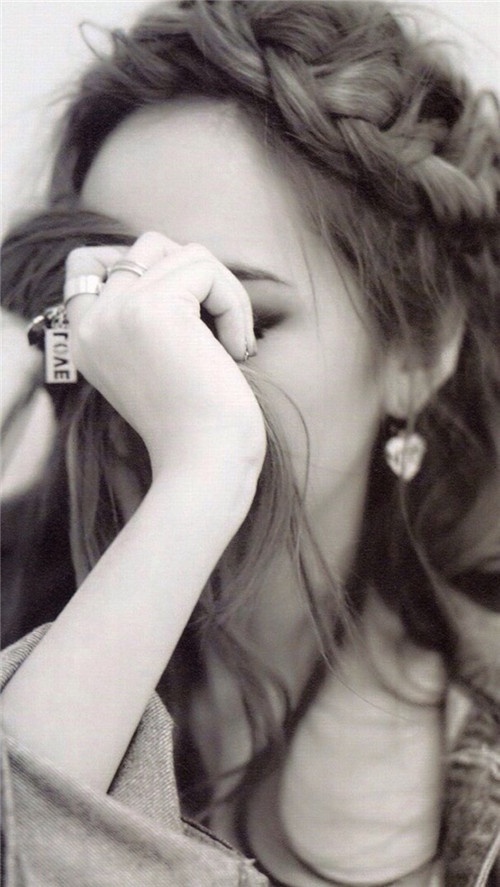 疗愈系伤感美女黑白欧美精选壁纸