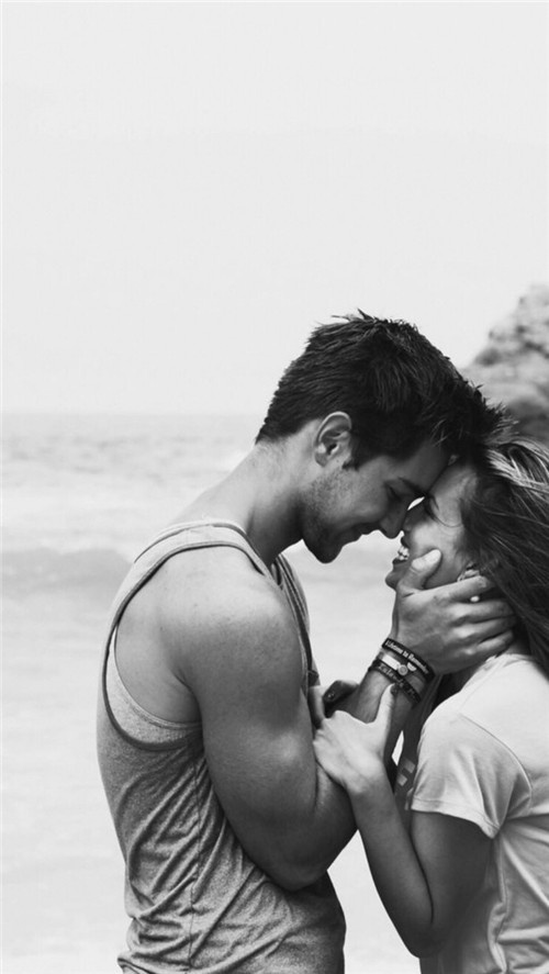 欧美情侣黑白浪漫个性手机壁纸