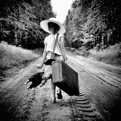 欧美风黑白图片背影头像精选