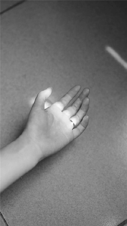 欧美女生壁纸黑白创意美图