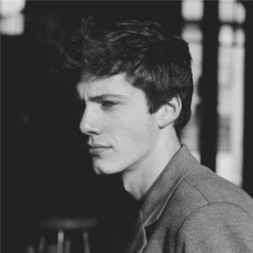 2017最新治愈系黑白欧美男图头像