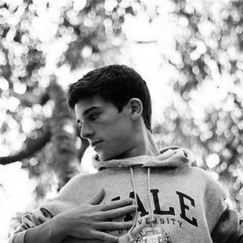 2017最新治愈系黑白欧美男图头像